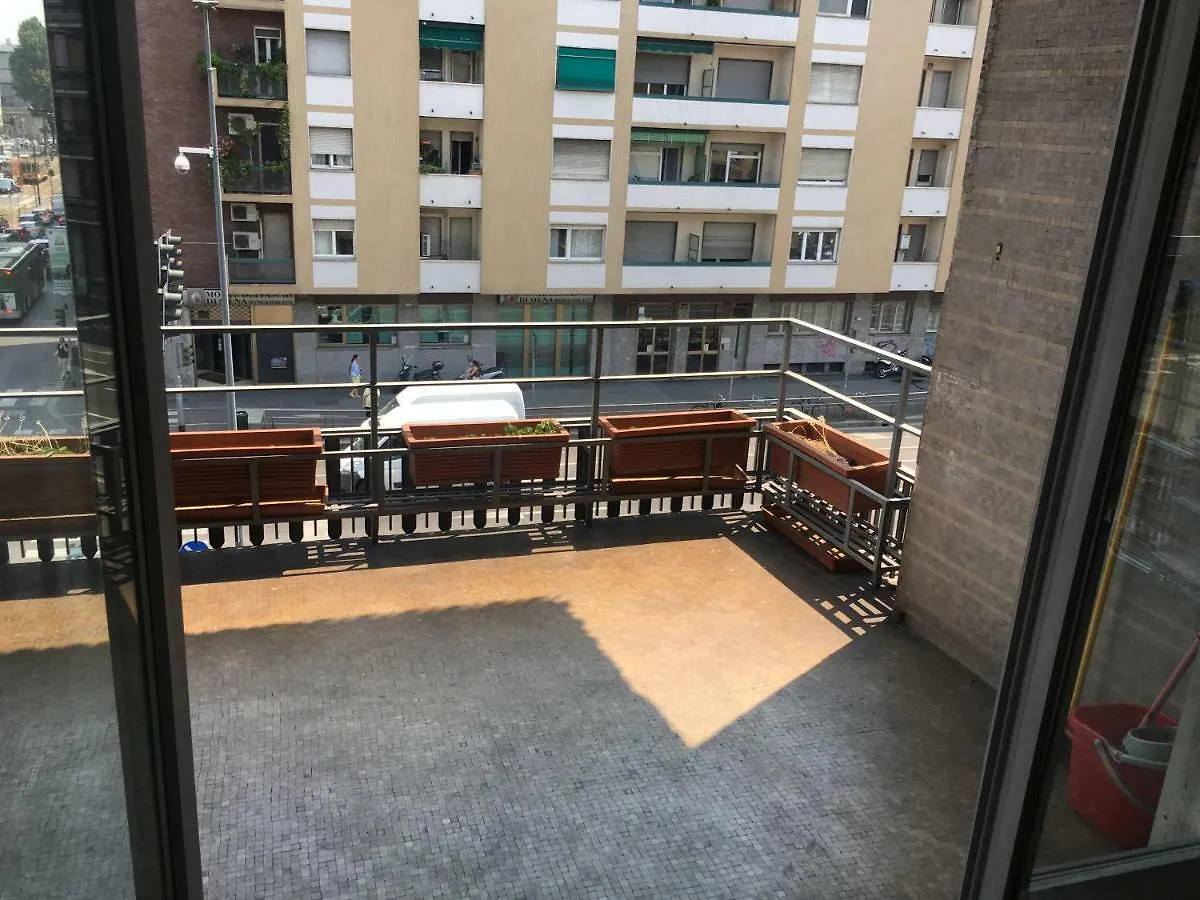 Rio central apartment Milán Italia